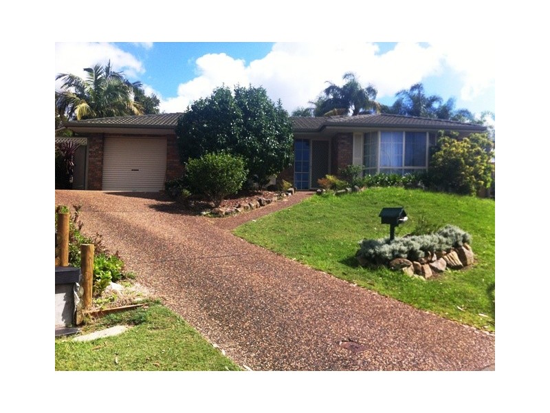 12 Maxwell Close, Green Point NSW 2251