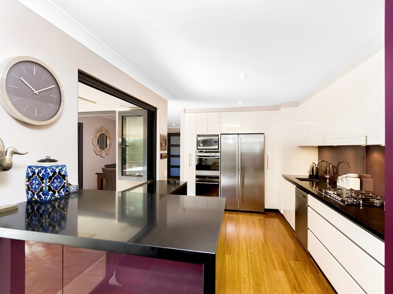 6 Kareel Close, Erina NSW 2250