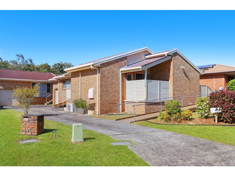1/15 Christle Street, Green Point NSW 2251
