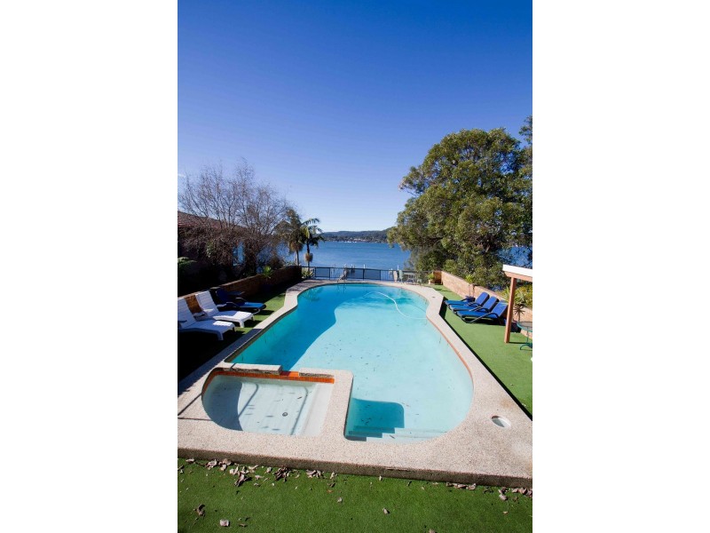 23 Albany Street, Point Frederick NSW 2250