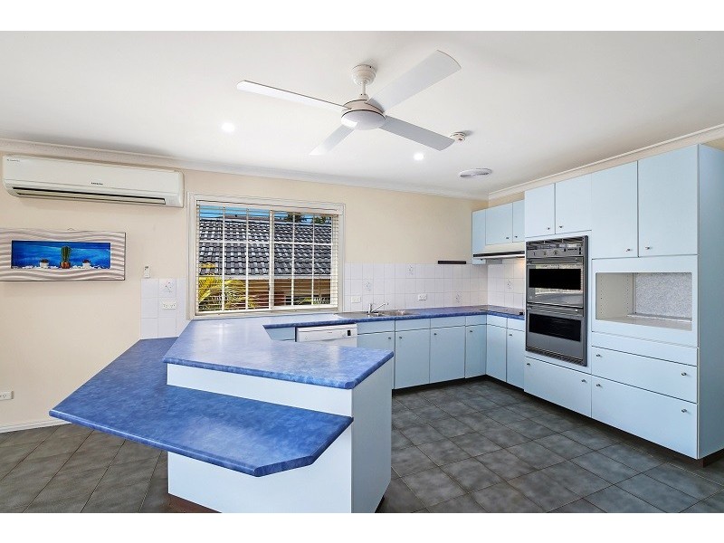 32 White Cedar Close, Green Point NSW 2251