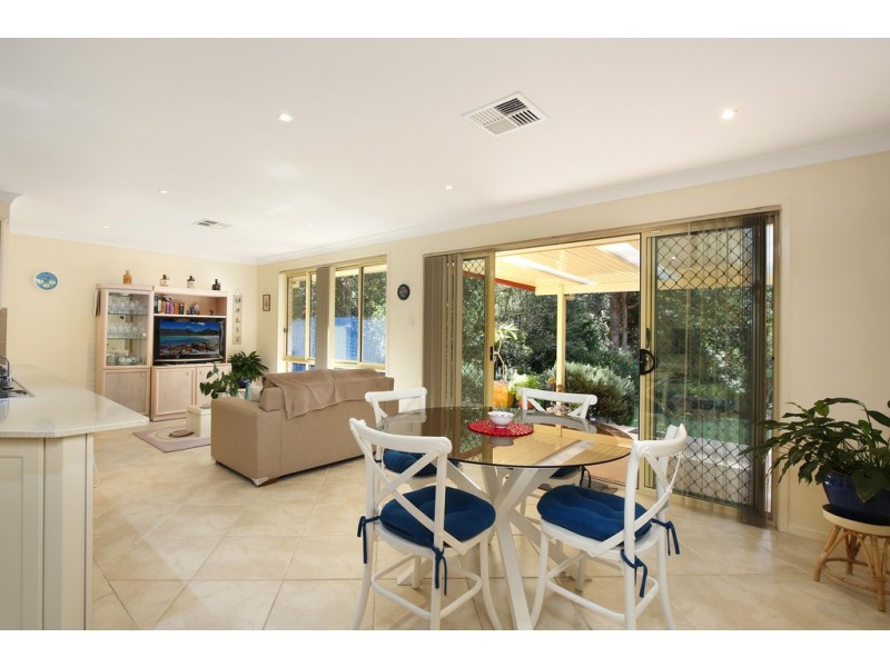 8 Willdenow Road, Avoca Beach NSW 2251