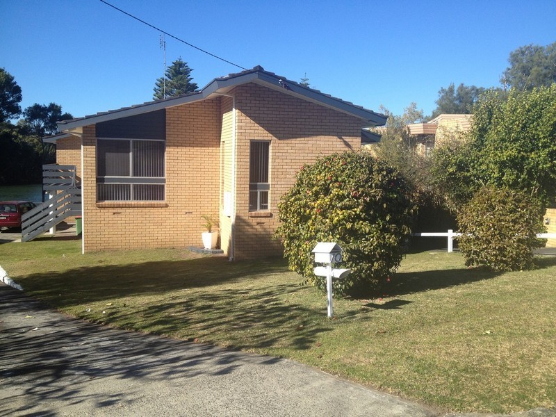 10 Sierra Crescent, East Gosford NSW 2250