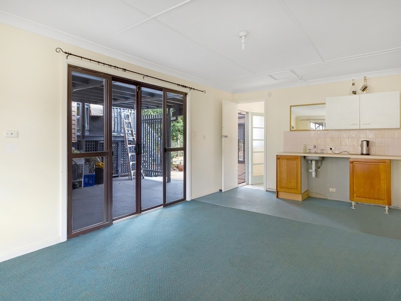 6 Melbourne Street, East Gosford NSW 2250