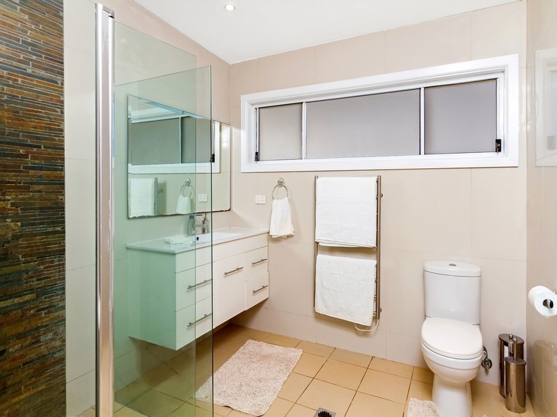 2 Wards Hill Road, Killcare Heights NSW 2257