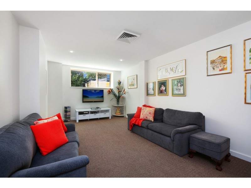 14 Eulalia Avenue, Point Frederick NSW 2250