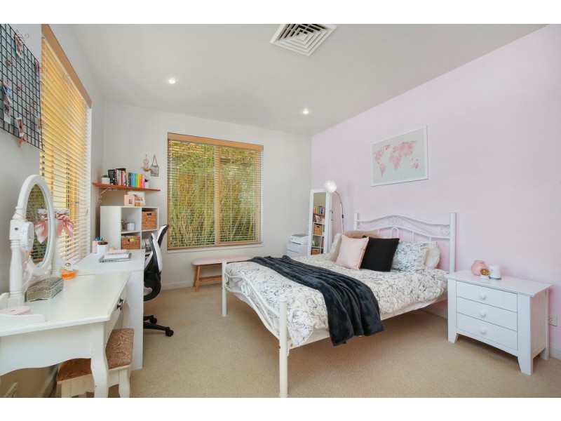 14 Eulalia Avenue, Point Frederick NSW 2250