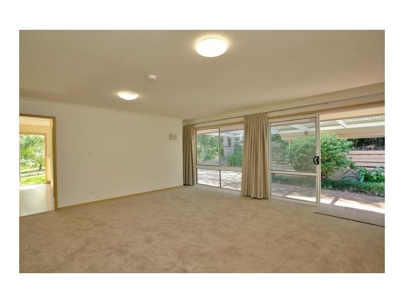 10 Okanagan Close, Wamberal NSW 2260