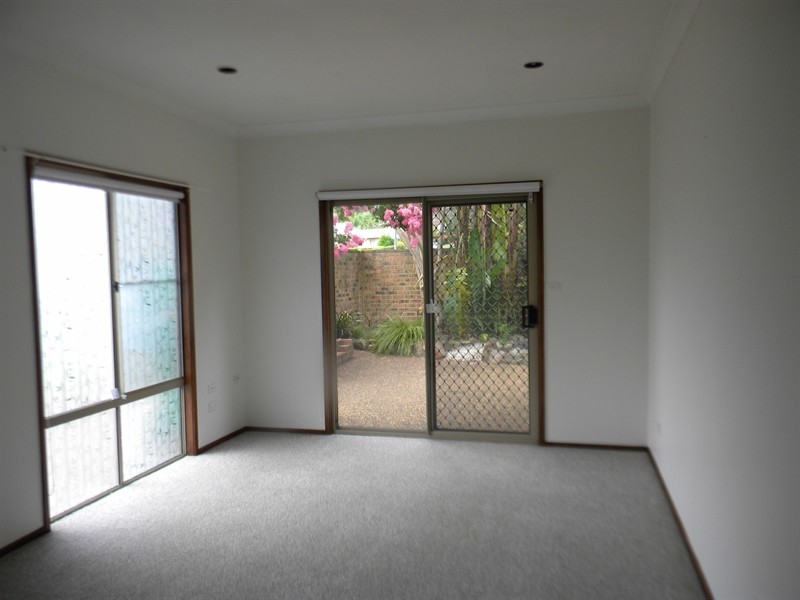 2/125 Maidens Brush Road, Wyoming NSW 2250