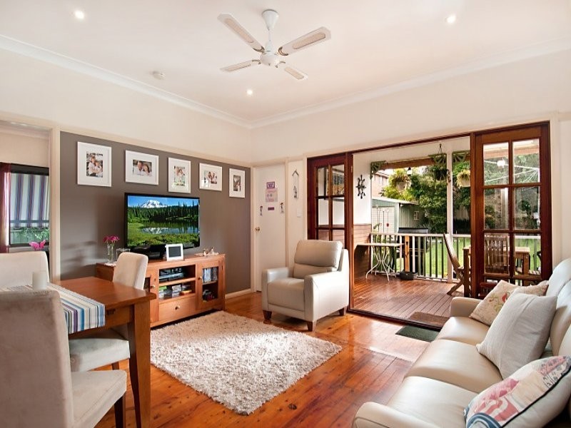 27 Webb Street, East Gosford NSW 2250