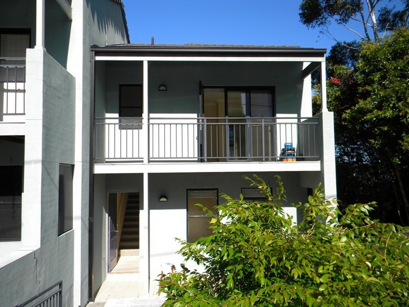 1/7 Broadview Avenue, Gosford NSW 2250