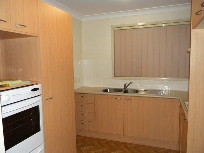 2/5 Beane Street West, Gosford NSW 2250