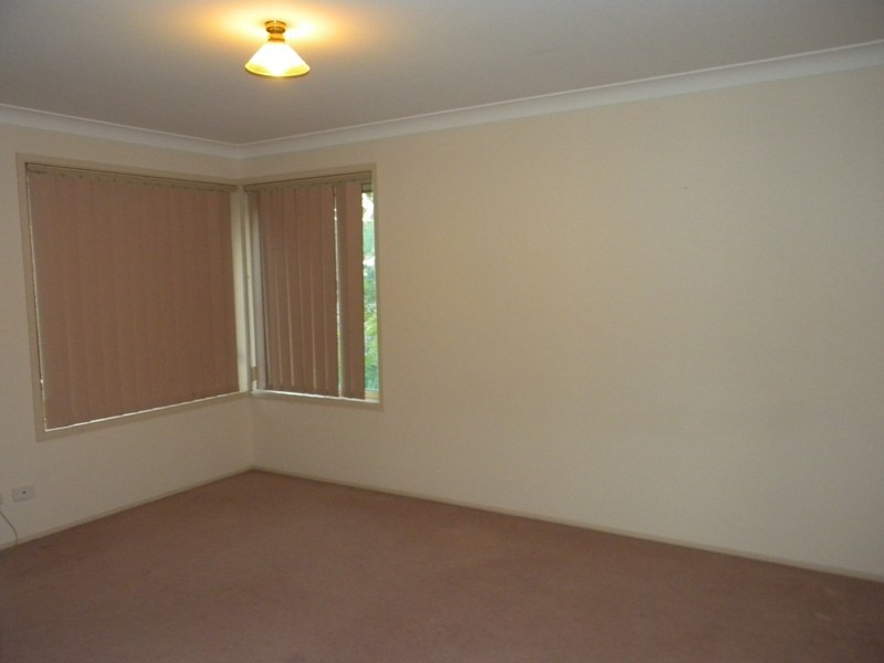 2/5 Beane Street West, Gosford NSW 2250