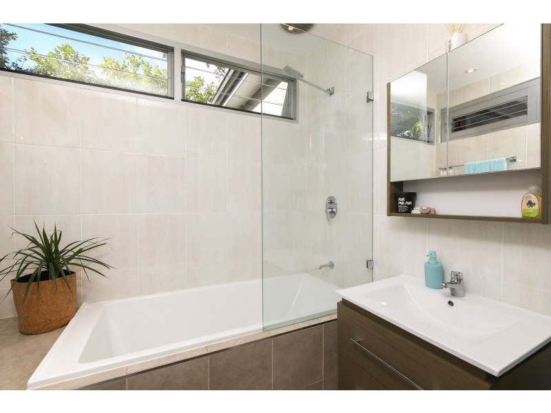 250 Brisbane Water Drive, Point Clare NSW 2250