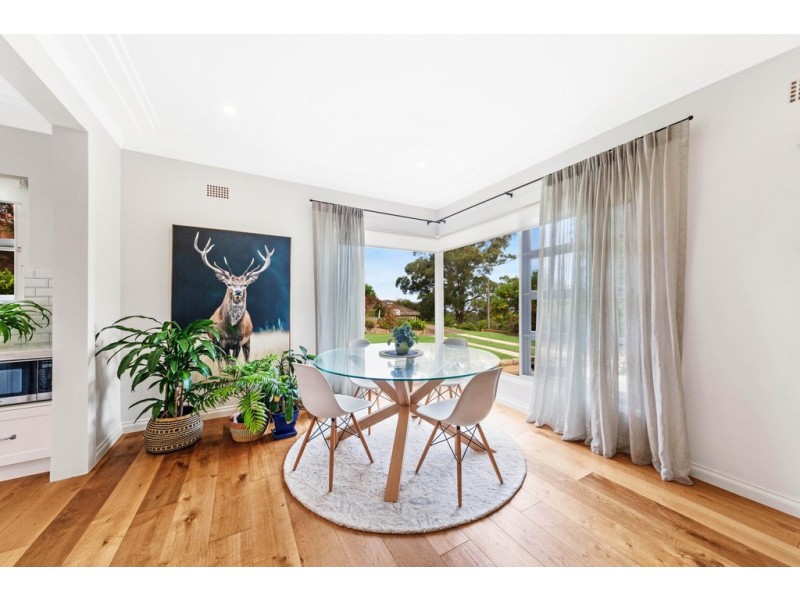 16 Bay View Avenue, East Gosford NSW 2250