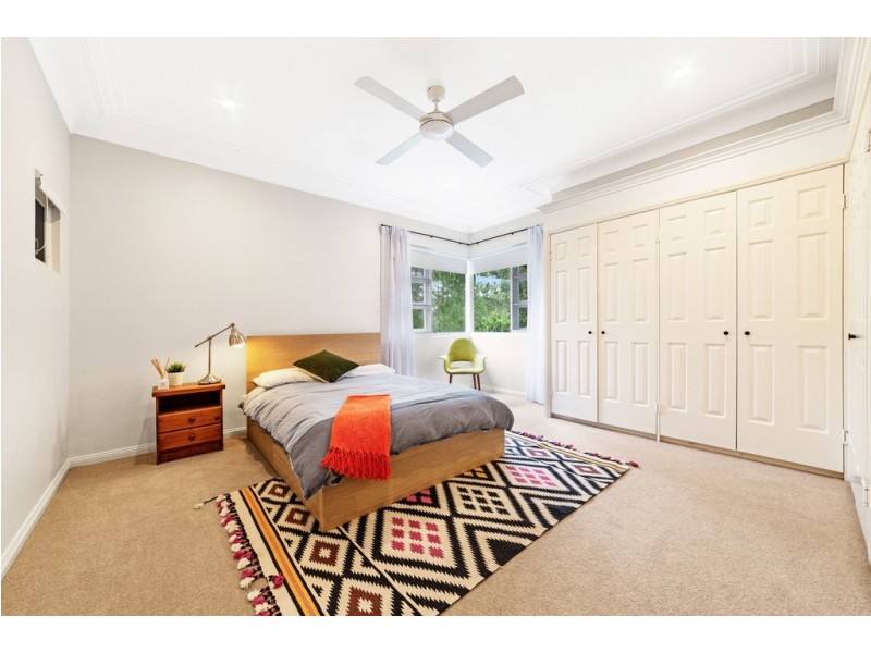 16 Bay View Avenue, East Gosford NSW 2250