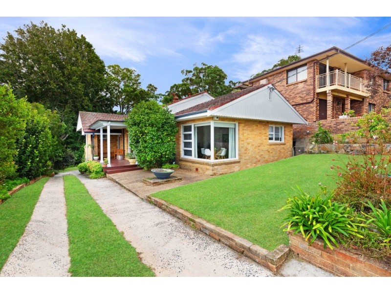 16 Bay View Avenue, East Gosford NSW 2250