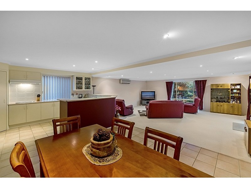 11 Rembrae Drive, Green Point NSW 2251