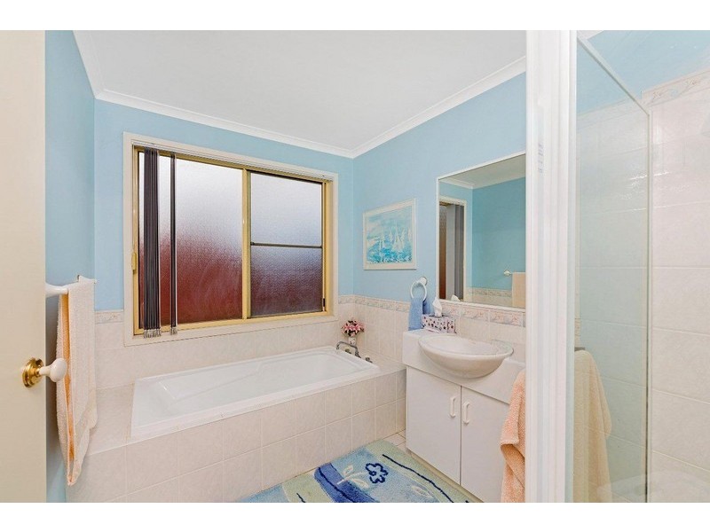 11 Rembrae Drive, Green Point NSW 2251