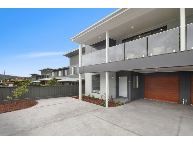 3 and 4/17 Melbourne Street, East Gosford NSW 2250