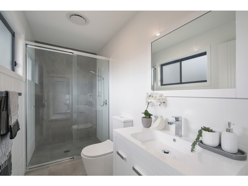 3 and 4/17 Melbourne Street, East Gosford NSW 2250