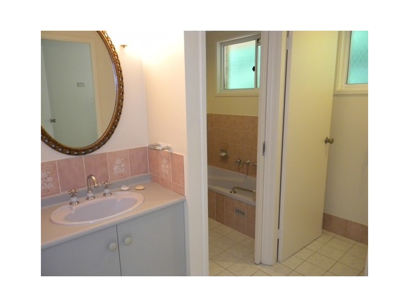 6 Bellbrook Close, Green Point NSW 2251