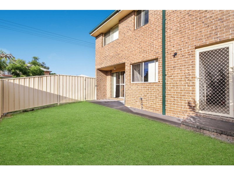 1/24 Melbourne Street, East Gosford NSW 2250