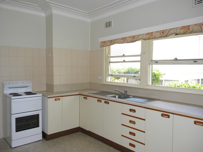 61 George Street, East Gosford NSW 2250