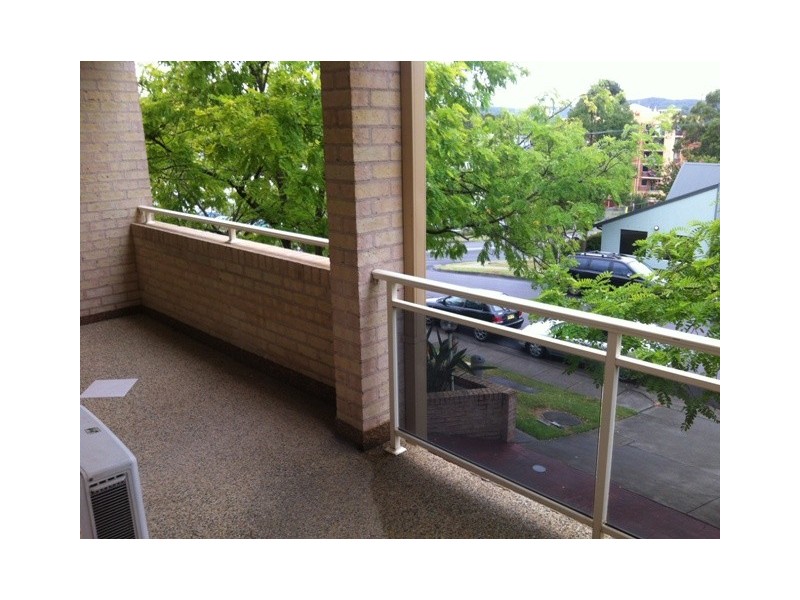 2/49 Beane Street, Gosford NSW 2250