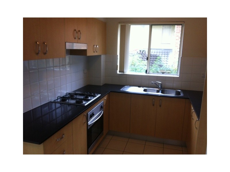 2/49 Beane Street, Gosford NSW 2250