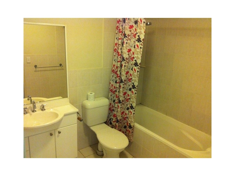 2/49 Beane Street, Gosford NSW 2250