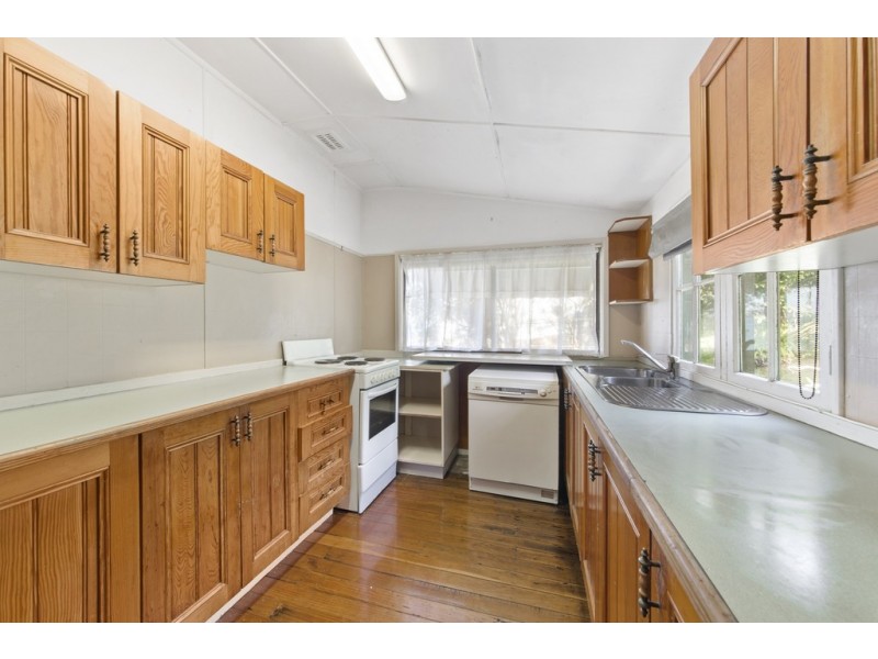 49 Caroline Street, East Gosford NSW 2250