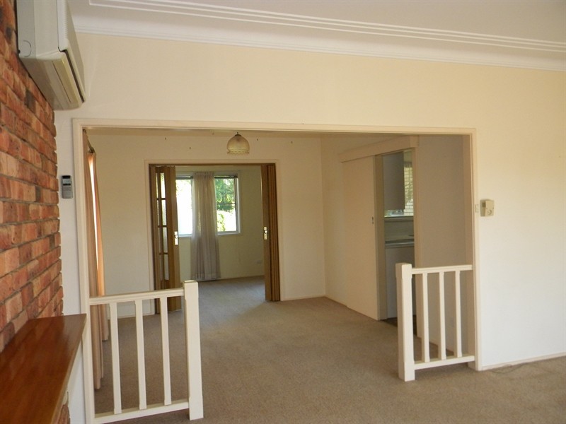 9 Florence Avenue, Point Frederick NSW 2250