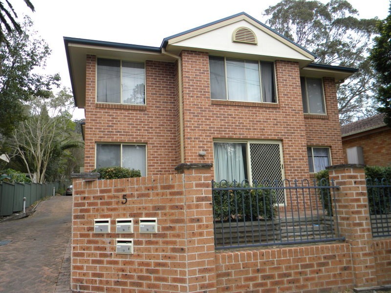 1/5 Beane Street, Gosford NSW 2250
