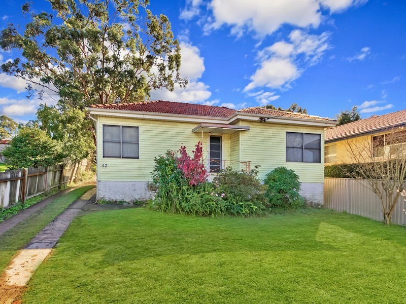42 Wells Street, East Gosford NSW 2250