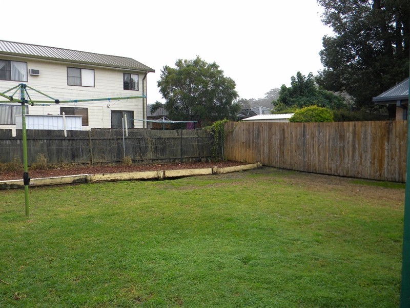 4 Esdon Avenue, Ourimbah NSW 2258