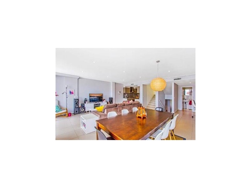 42/24 Watt Street, Gosford NSW 2250