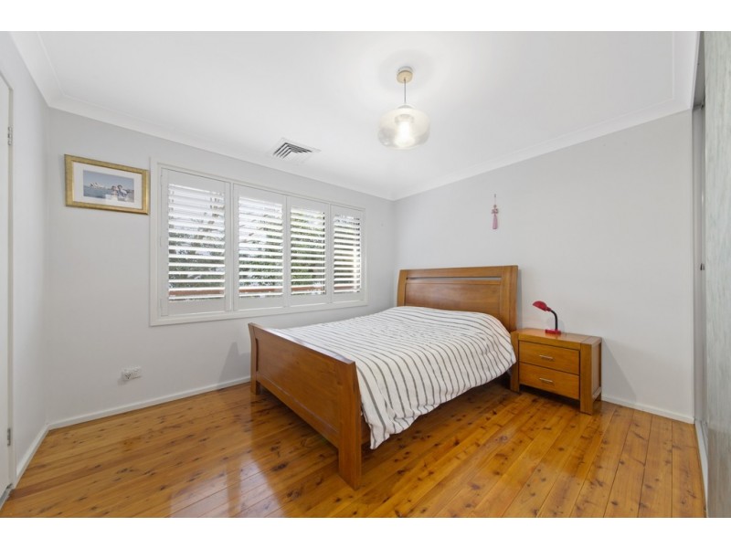 33 Lushington Street, East Gosford NSW 2250