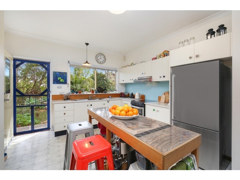 26 Caroline Street, East Gosford NSW 2250