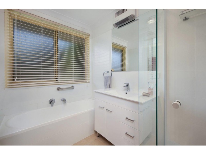 8 Research Road, Narara NSW 2250