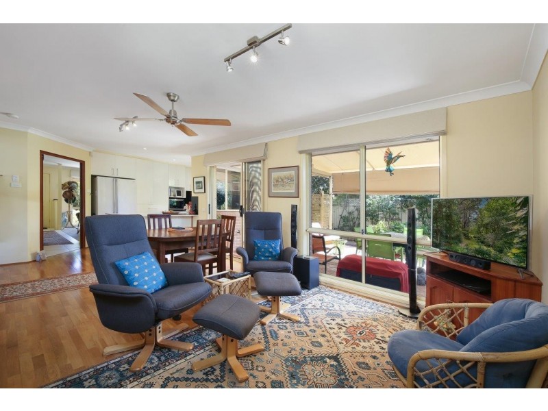 8 Research Road, Narara NSW 2250