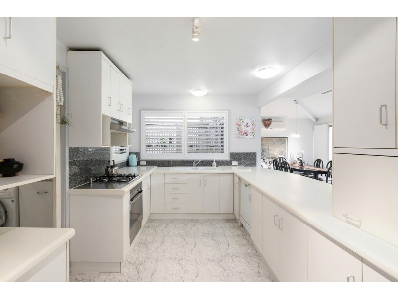 6 South Crescent, North Gosford NSW 2250