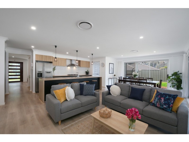 9 Penloo Close, Narara NSW 2250