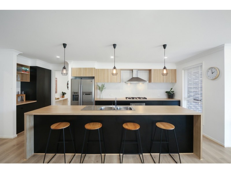 9 Penloo Close, Narara NSW 2250