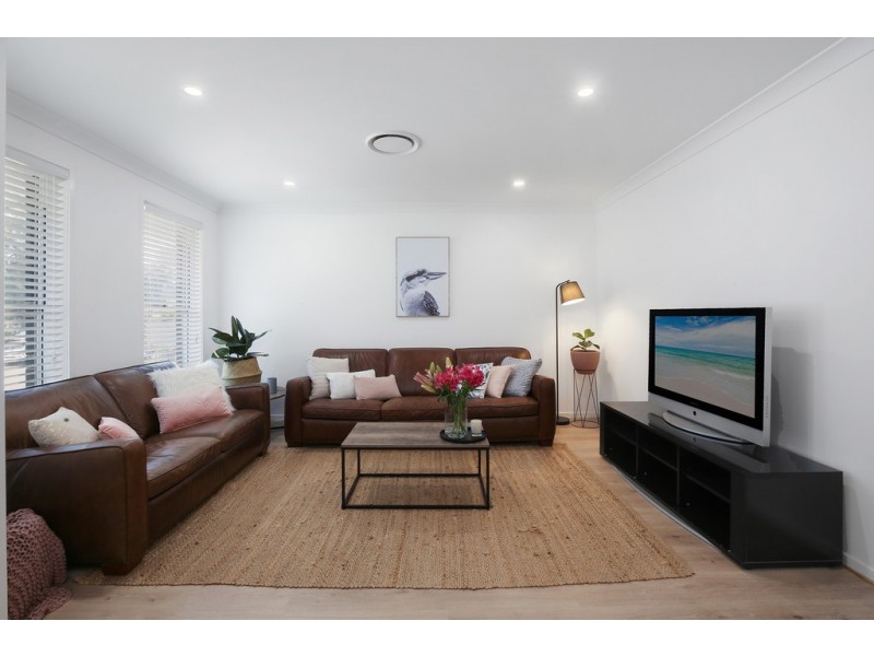 9 Penloo Close, Narara NSW 2250