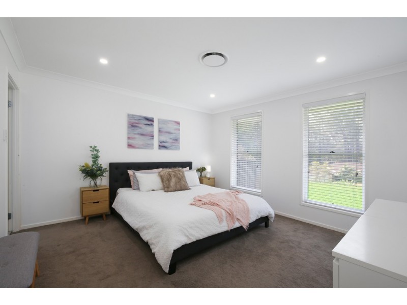 9 Penloo Close, Narara NSW 2250