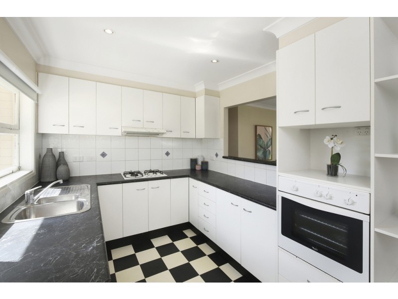 54 Day Street, Wyoming NSW 2250