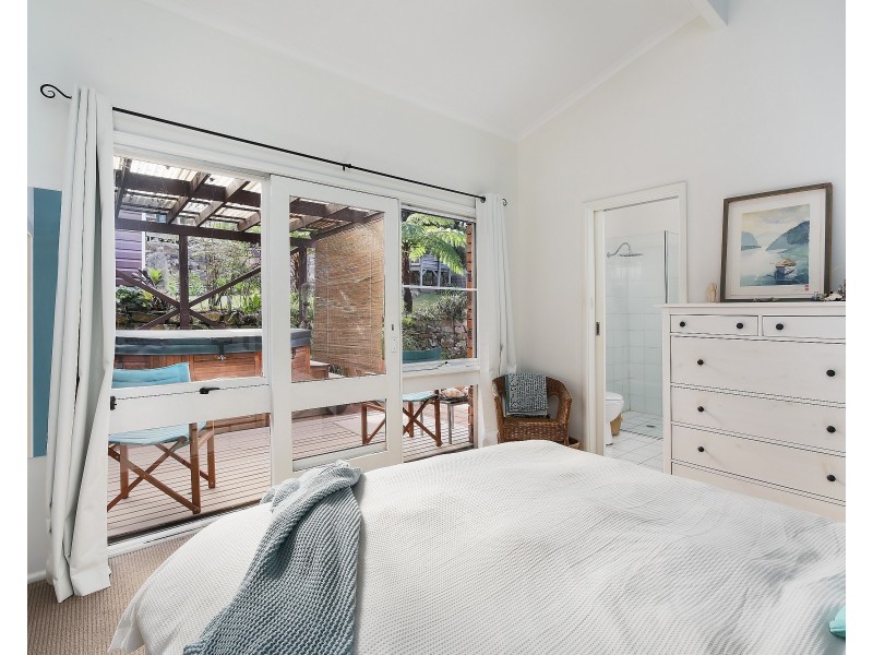 38 Sandstone Crescent, Tascott NSW 2250