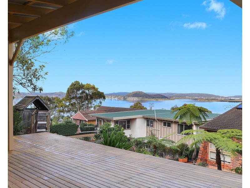 38 Sandstone Crescent, Tascott NSW 2250