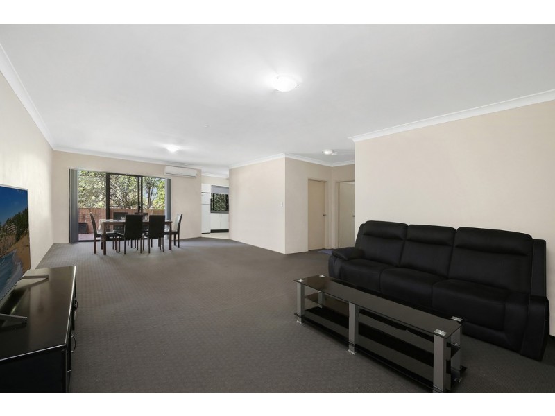 12/52 Holden Street, Gosford NSW 2250